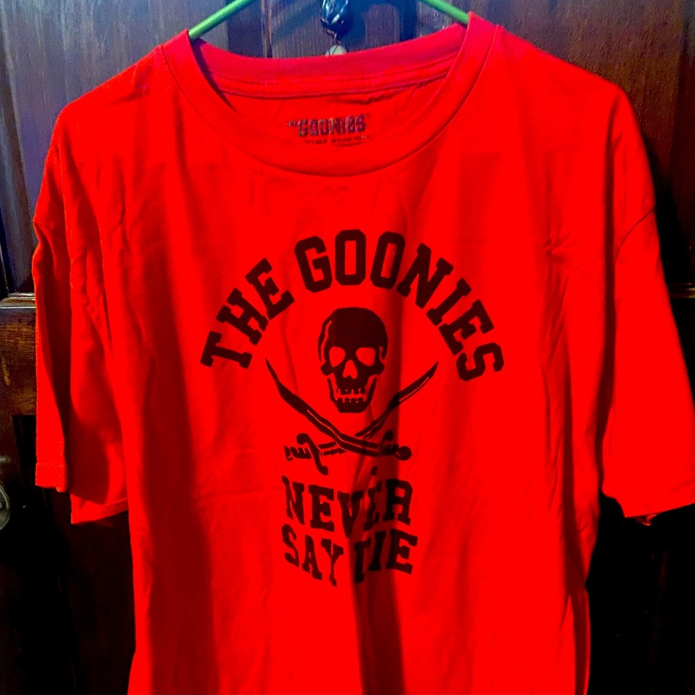 Goonies never say die T-shirt. Loot crate exclusive. Size XL used